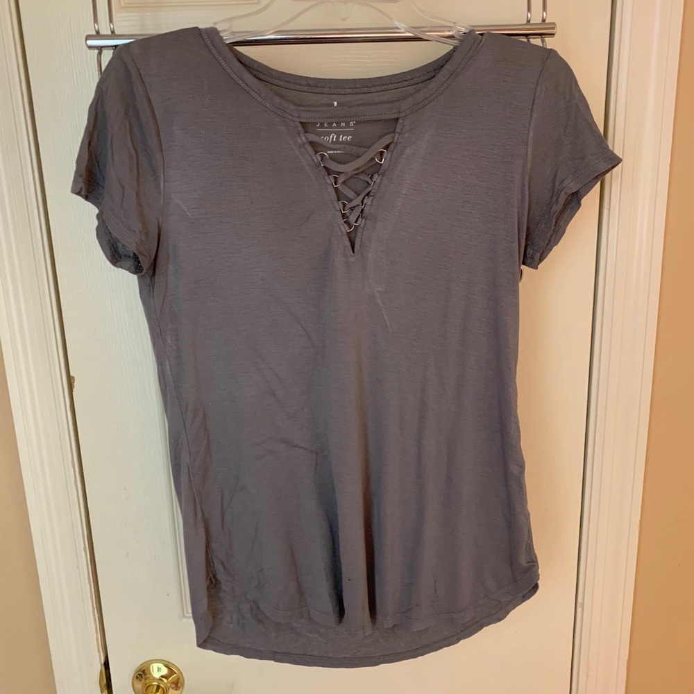 Women’s gray v-neck tee with lace up front